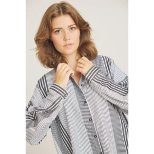 Luxzuz Gertia Shirt