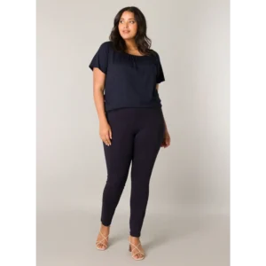Base level curvy Arnika