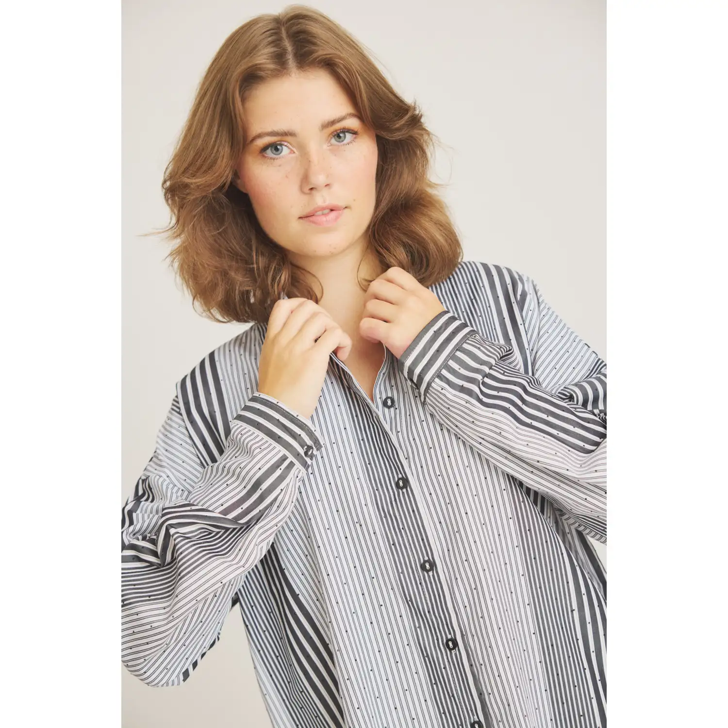 Luxzuz Gertia Shirt